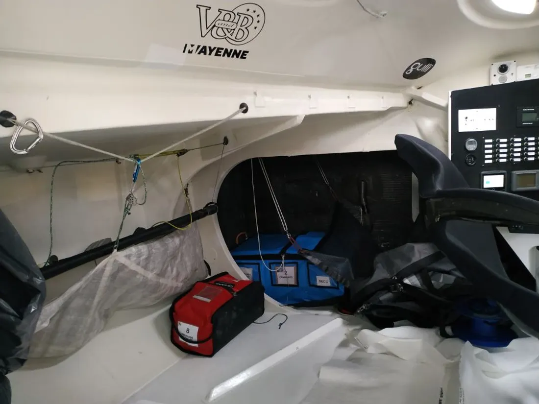 niche du chien V and B-Mayenne Laval_12 03 21_CJ